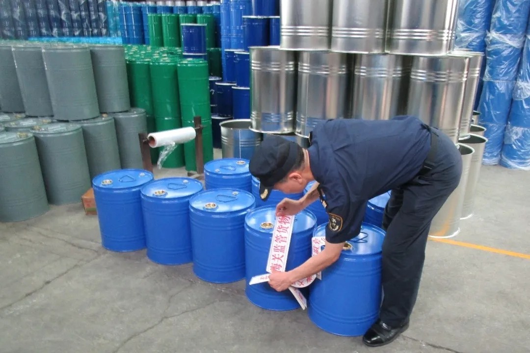 進(jìn)出口危險化學(xué)品檢驗(yàn)監(jiān)管 挑戰(zhàn)、流程與合規(guī)路徑解析